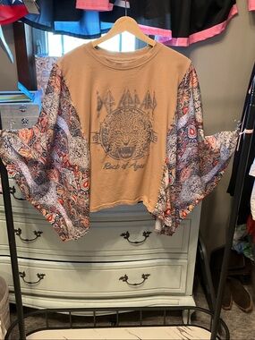 Def Leppard Tan Paisley Bell-Sleeve Skirt